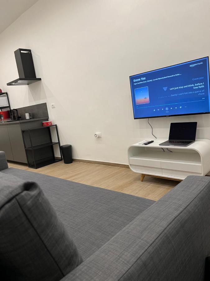 Citywise Vittorio - Independent Apartment Near Bari Central Station Zewnętrze zdjęcie